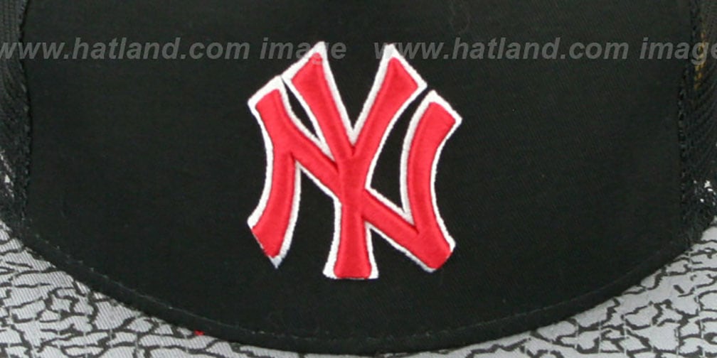 Yankees 'ELEPHANT-HOOK STRAPBACK' Hat by New Era