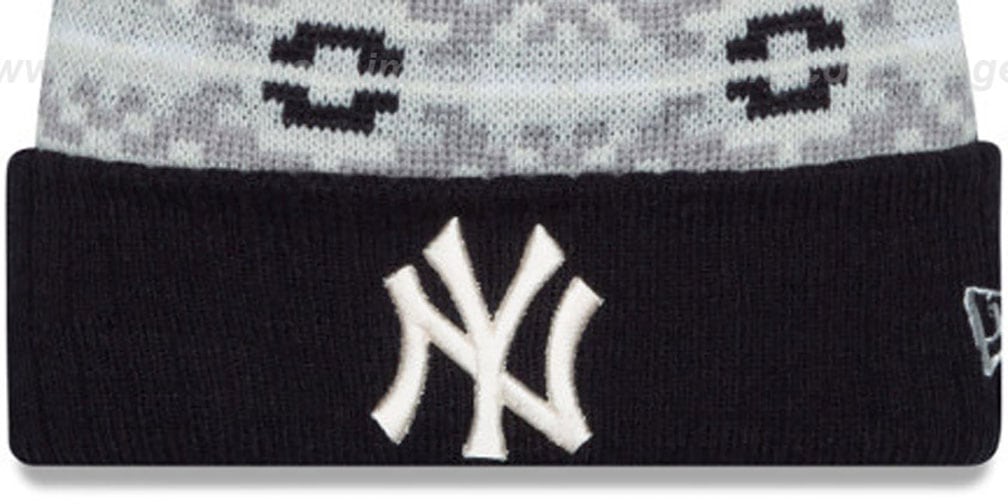 Yankees 'RETRO CHILL' Knit Beanie Hat by New Era