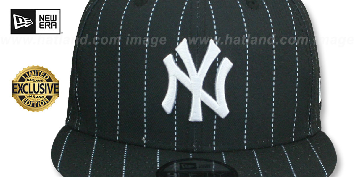 Yankees 'TEAM-BASIC PINSTRIPE SNAPBACK' Black-White Hat by New Era