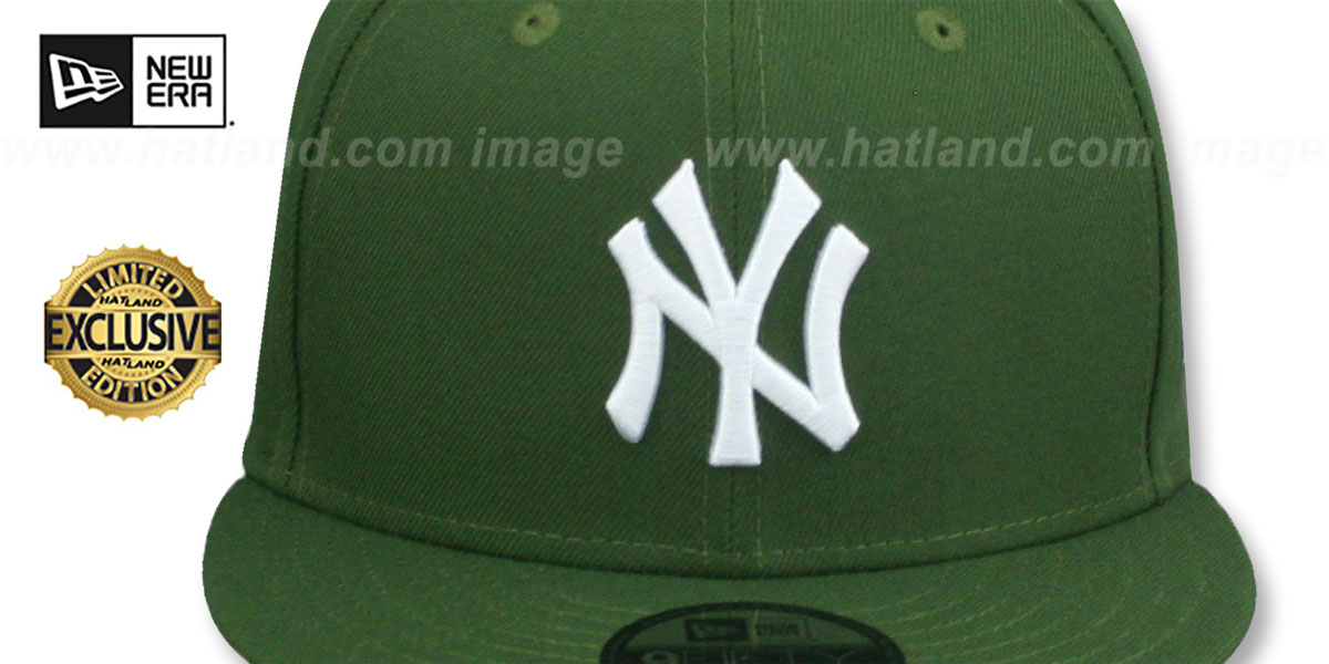 Yankees 'TEAM-BASIC SNAPBACK' Rifle Green-White Hat by New Era