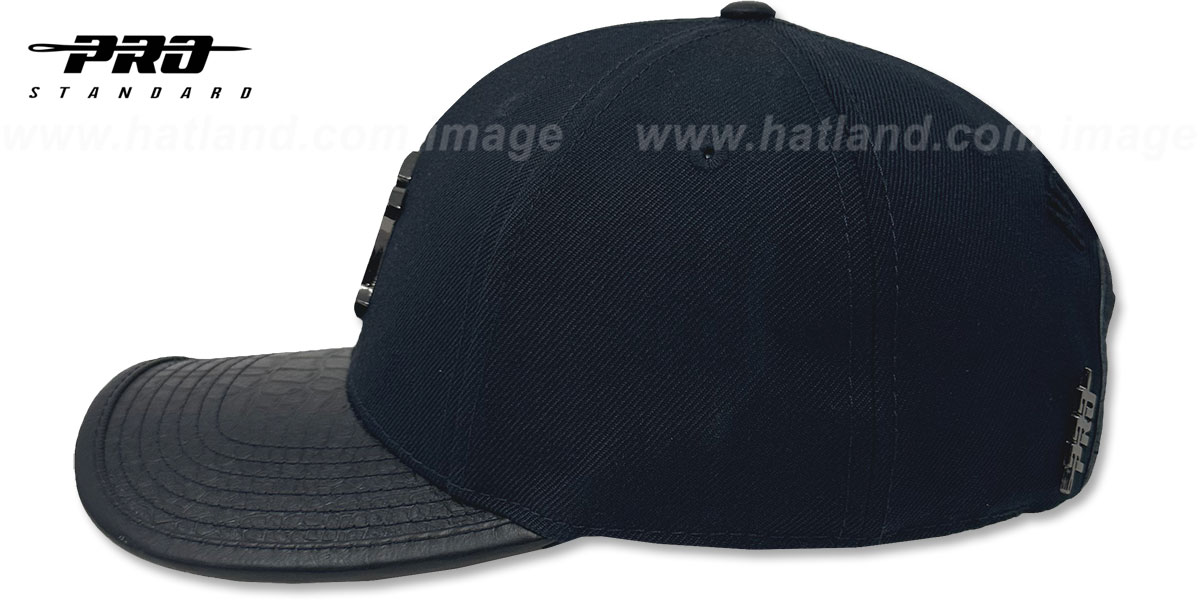 Yankees LOW-PRO 'BLACK METAL BADGE STRAPBACK' Navy-Black Hat by Pro Standard