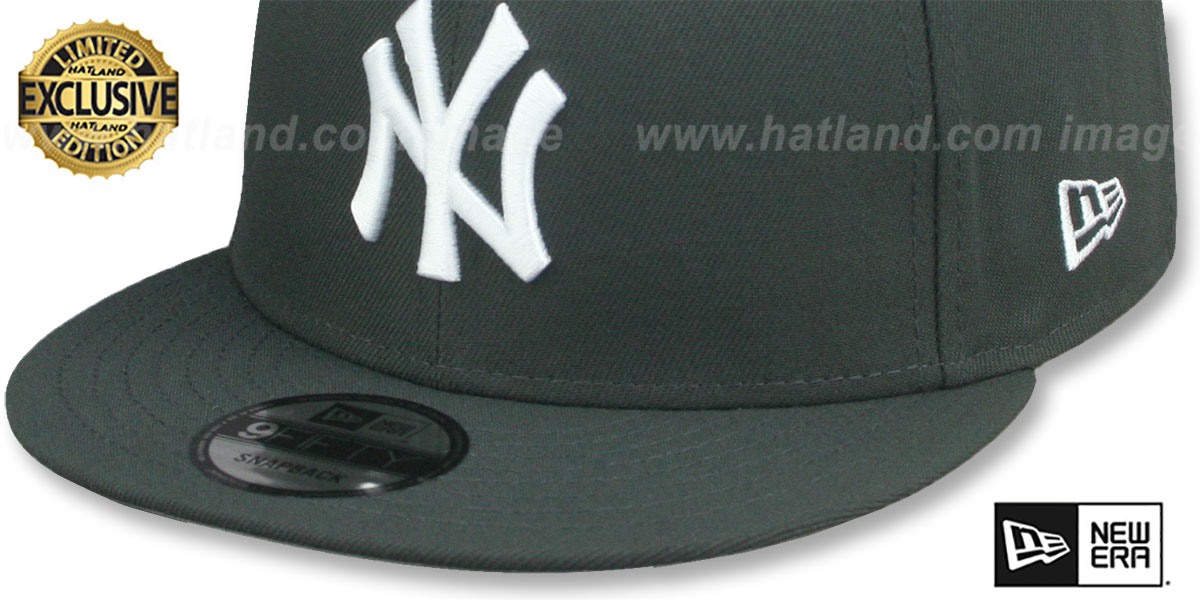 Yankees 'TEAM-BASIC SNAPBACK' Charcoal-White Hat by New Era