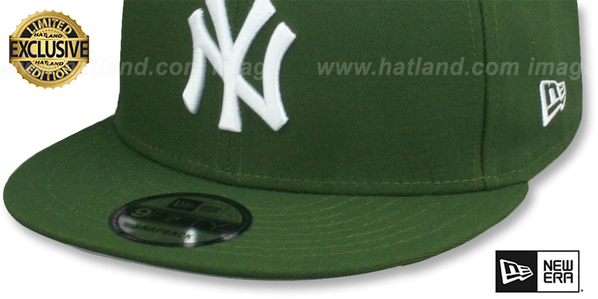 Yankees 'TEAM-BASIC SNAPBACK' Rifle Green-White Hat by New Era