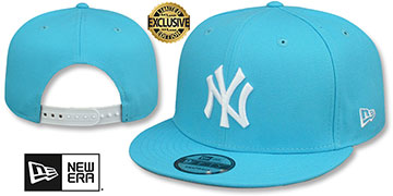 Yankees 'TEAM-BASIC SNAPBACK' Blue-White Hat by New Era